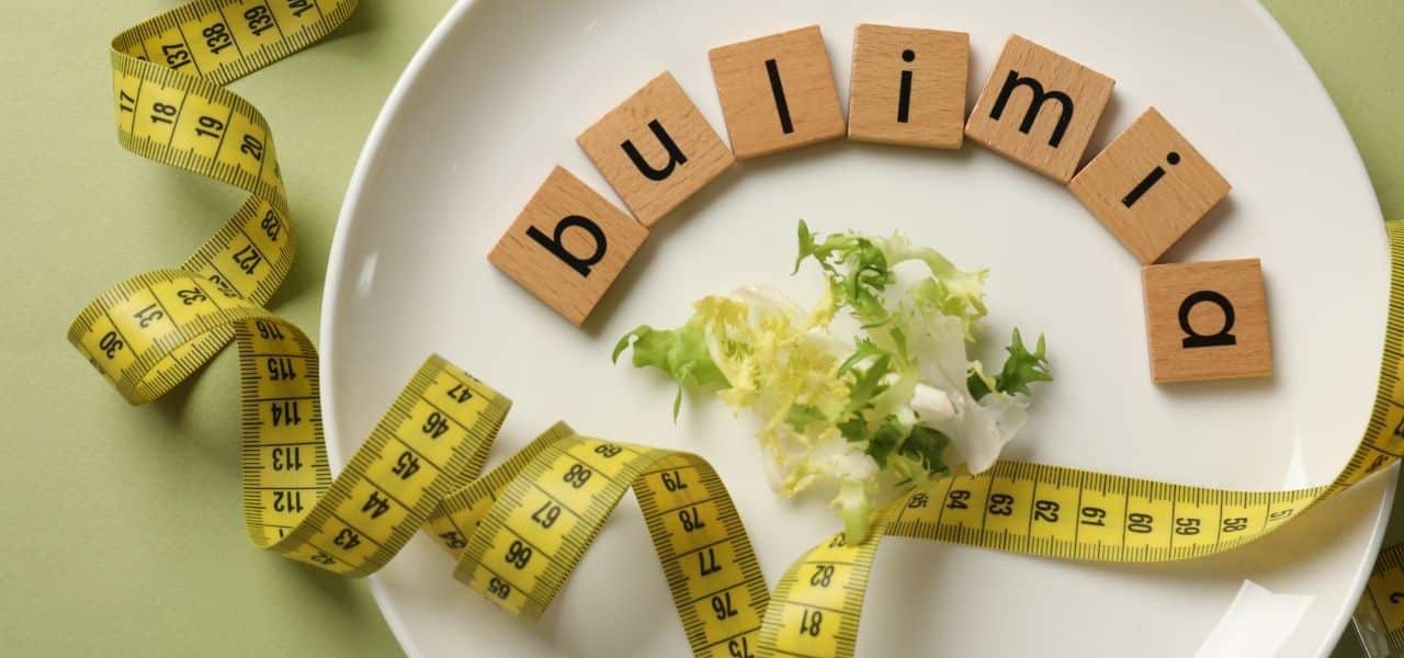 uncommon signs of bulimia - background image