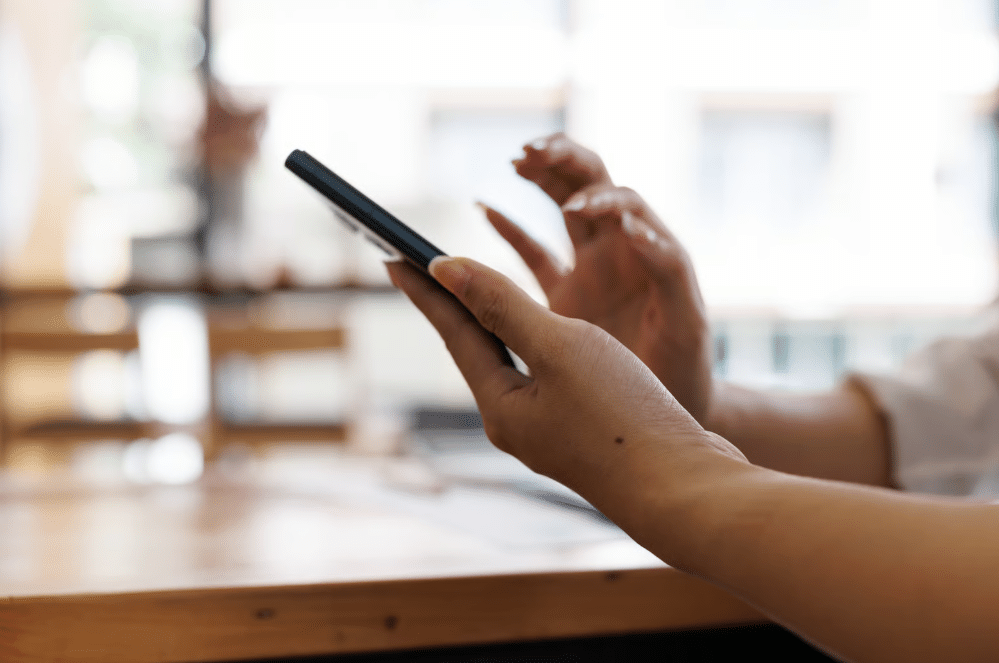 text and whatsapp Support for eating disorders